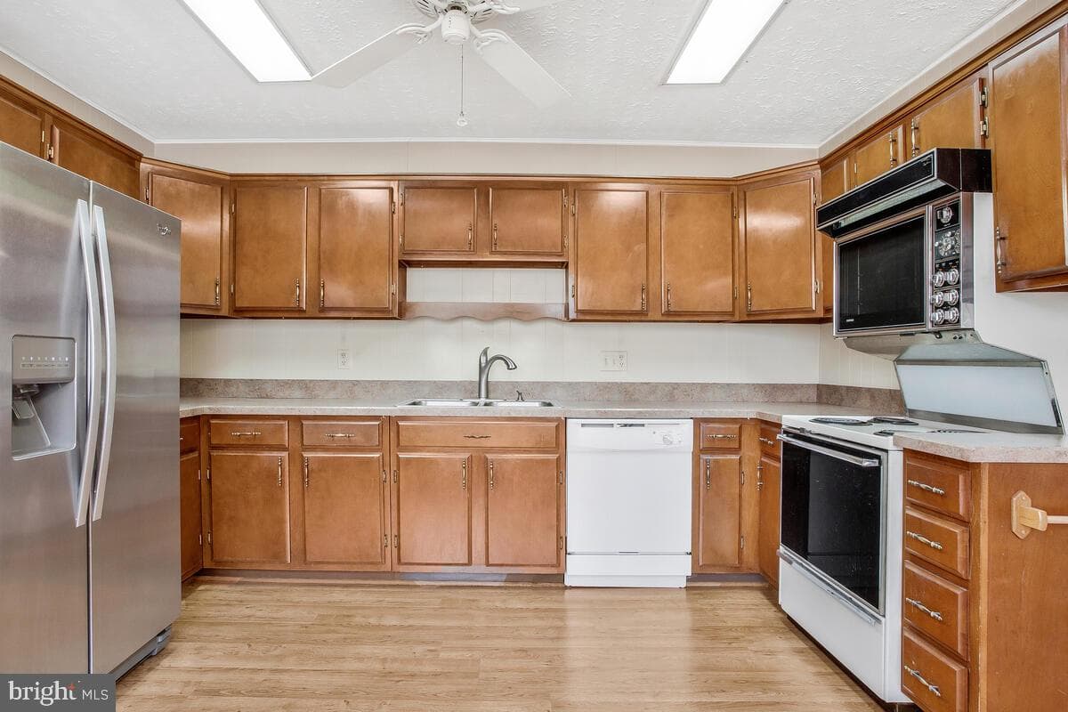 3660 N Carolina Avenue photo 22