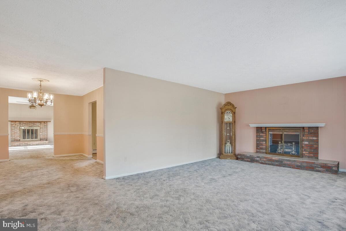 3660 N Carolina Avenue photo 3