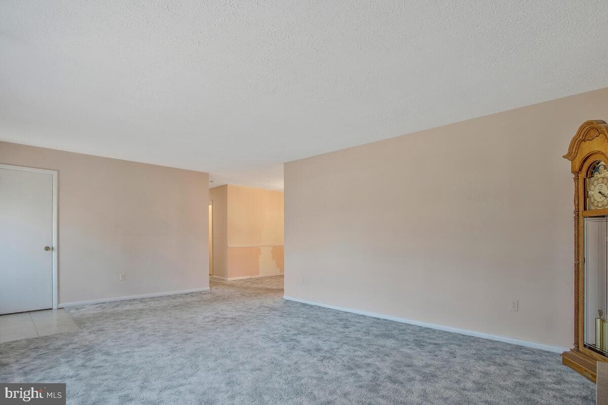 3660 N Carolina Avenue photo 5