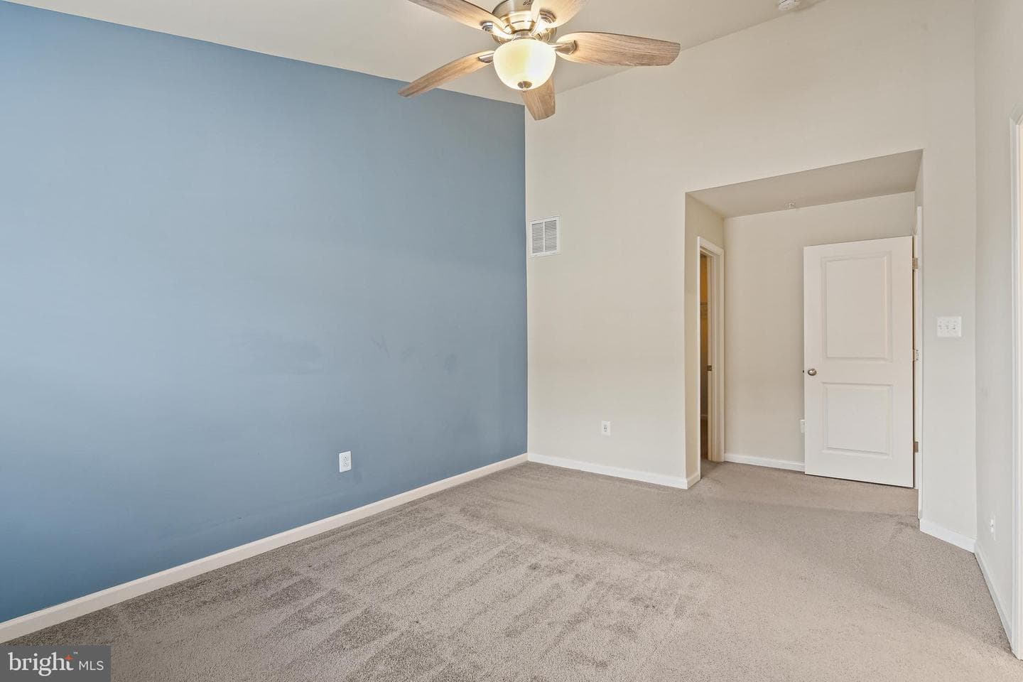 8337 Daydream Crescent photo 28