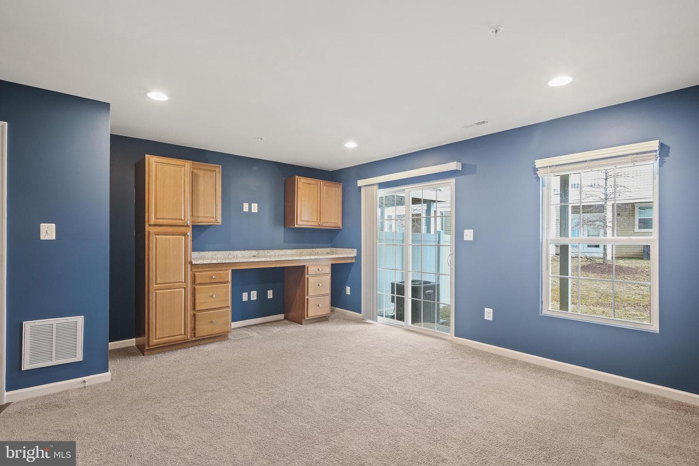 8337 Daydream Crescent photo 5