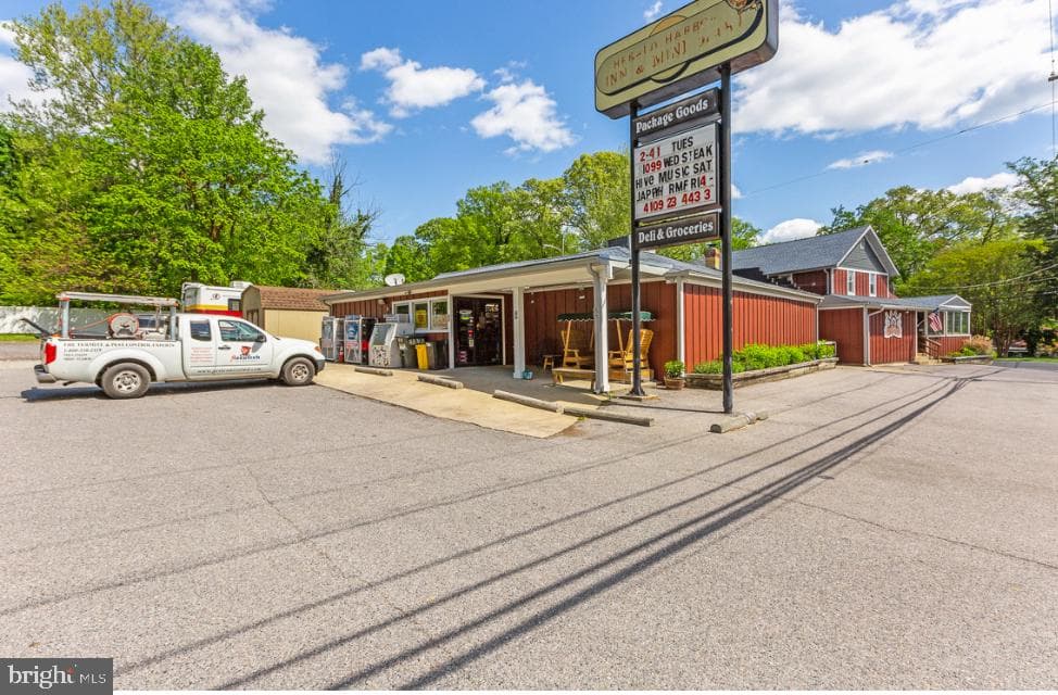 743 Eddy Road photo 4