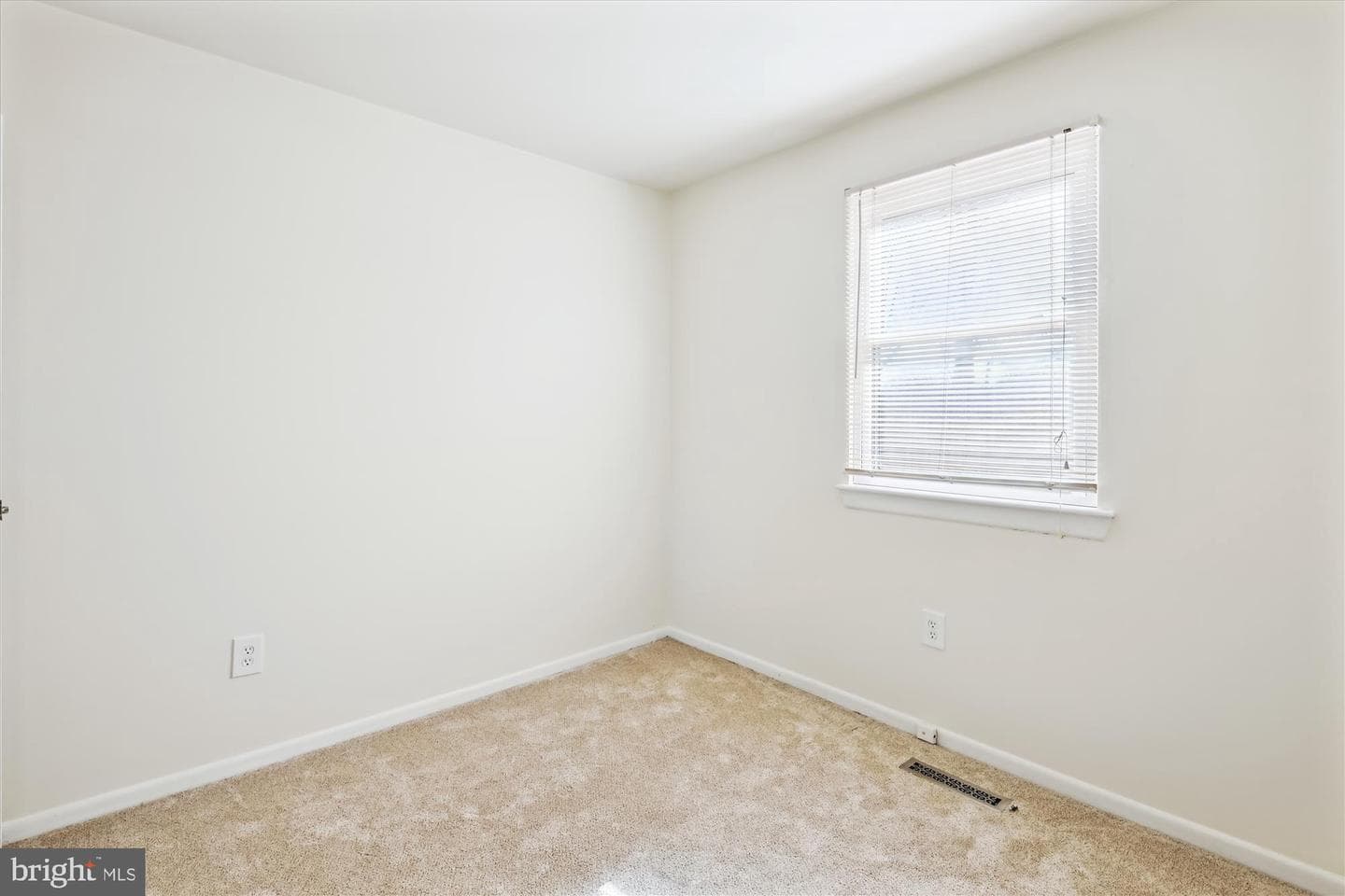 299 Ternwing Drive photo 38