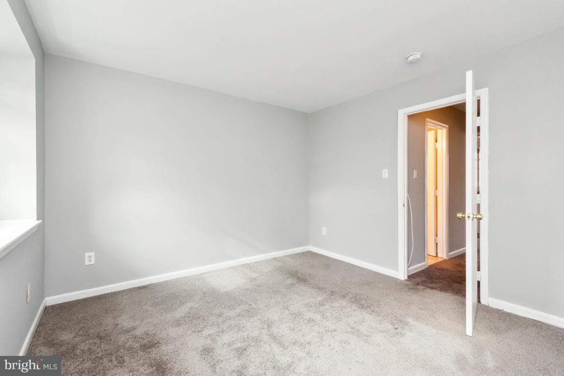 121 Merryman Court photo 17