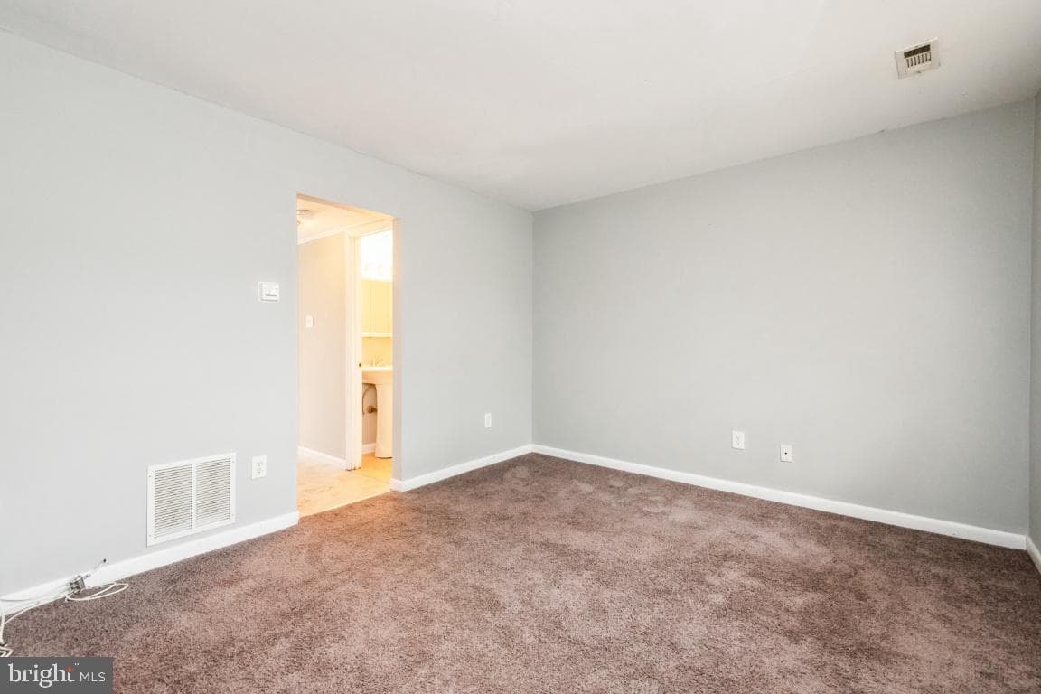 121 Merryman Court photo 5