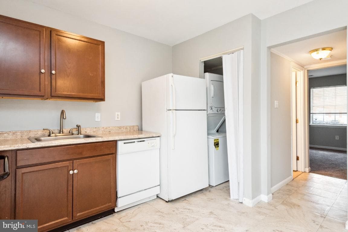 121 Merryman Court photo 8