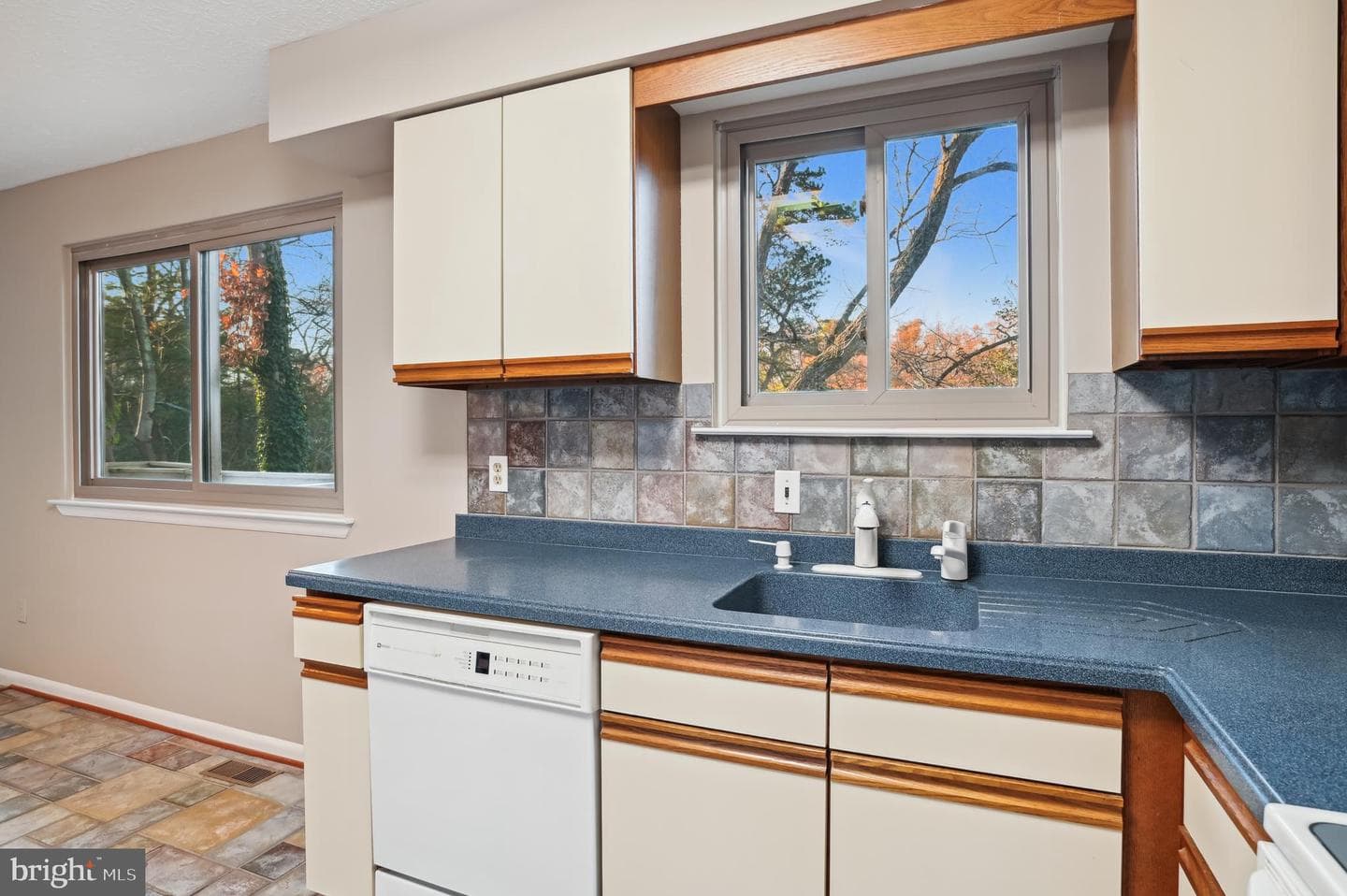 276 Capote Court W photo 17