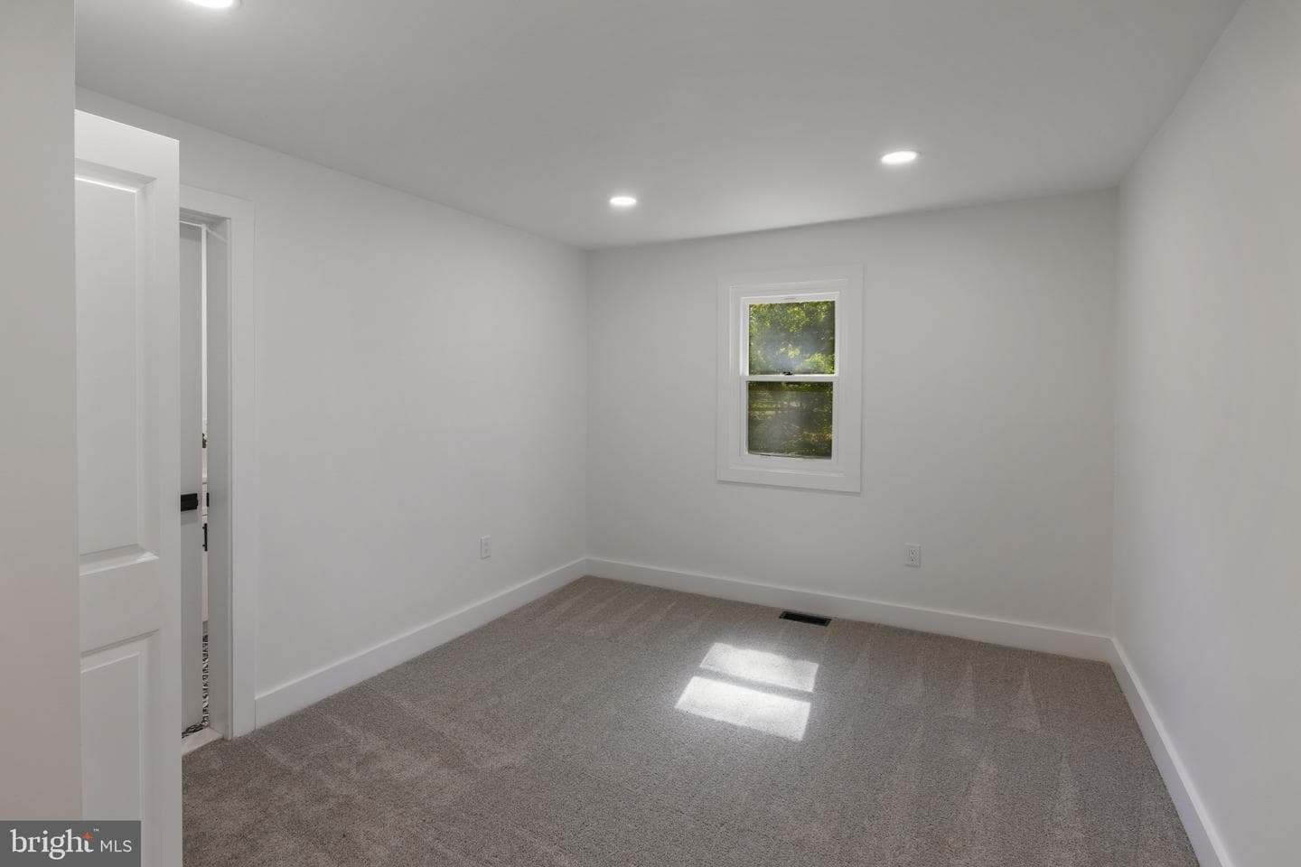 583 Shore Acres Road photo 11