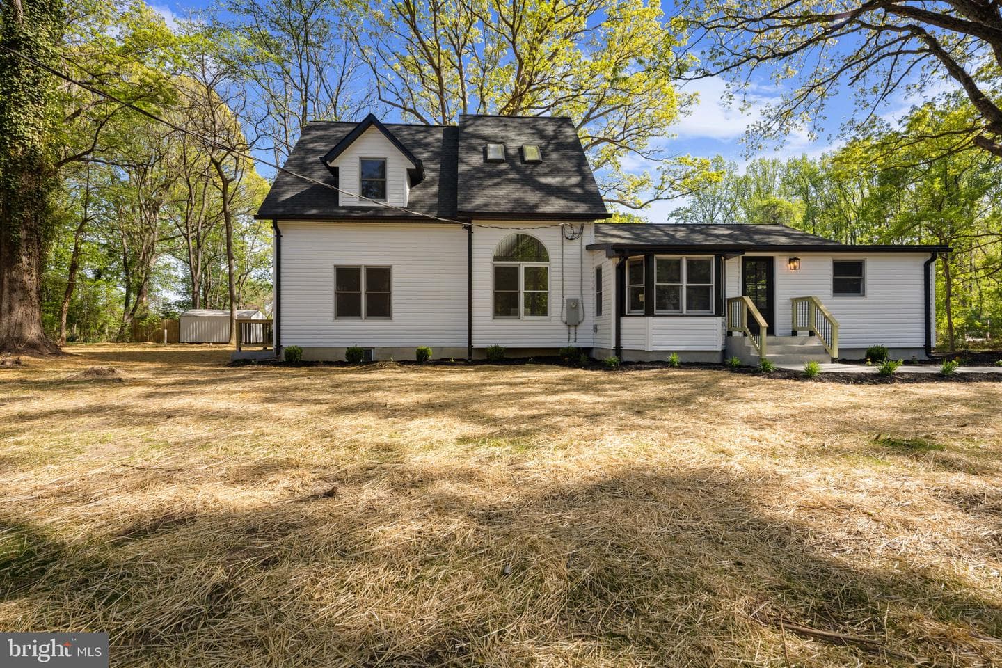 583 Shore Acres Road photo 2