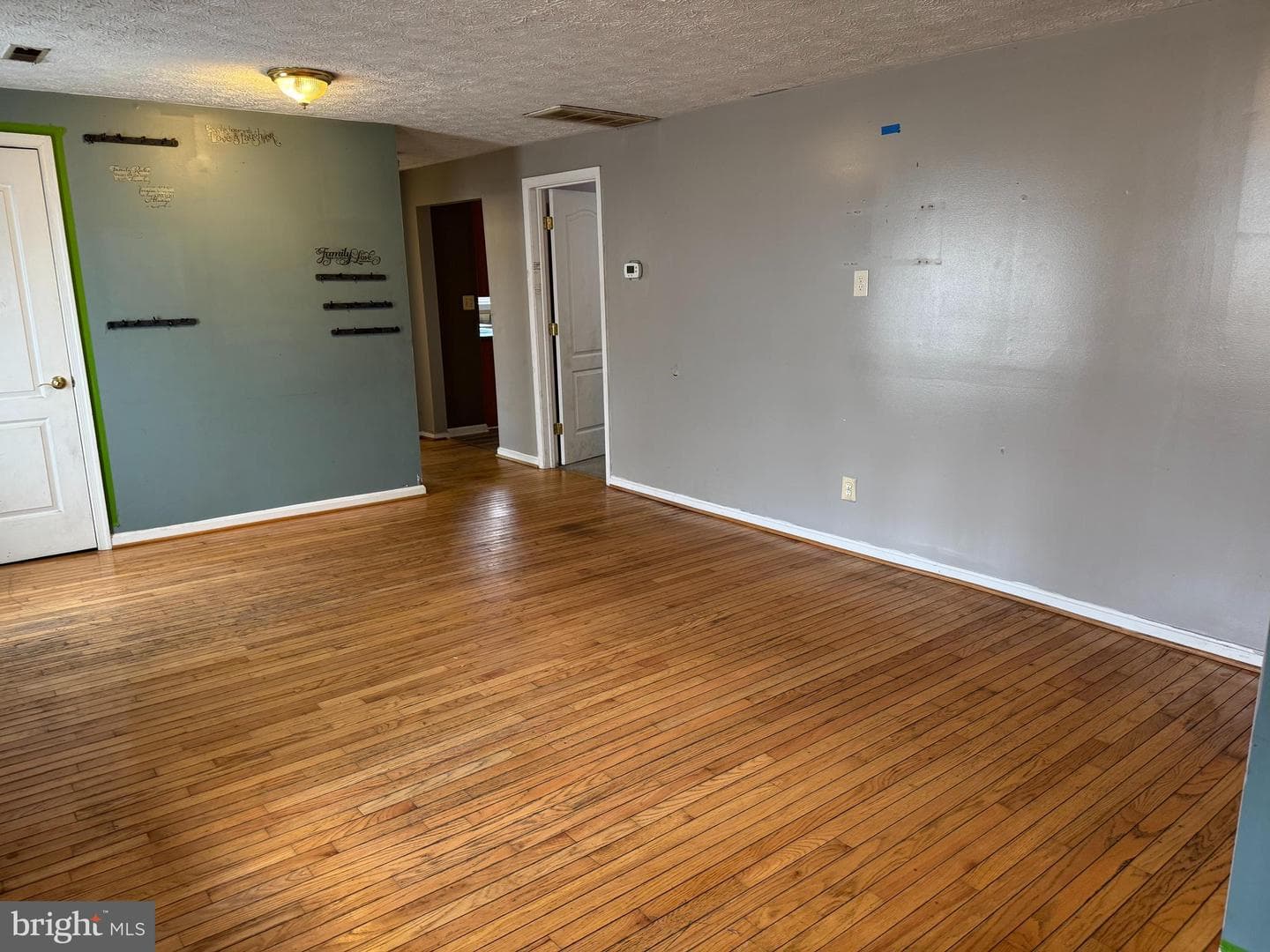 1395 Rainbow Drive photo 3