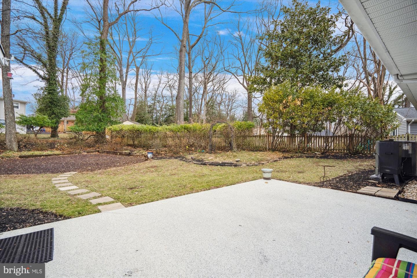 1854 Lindamoor Drive photo 9