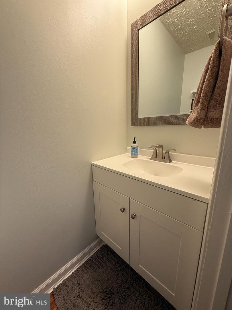 2253 Grand Court photo 12