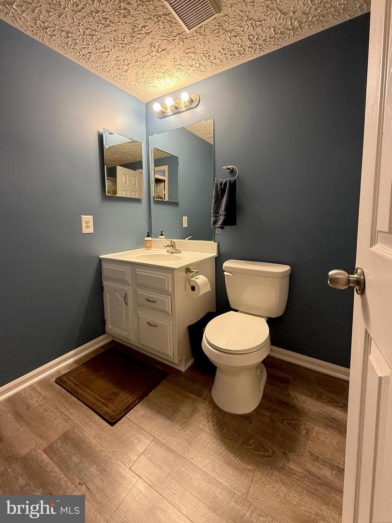 2253 Grand Court photo 17
