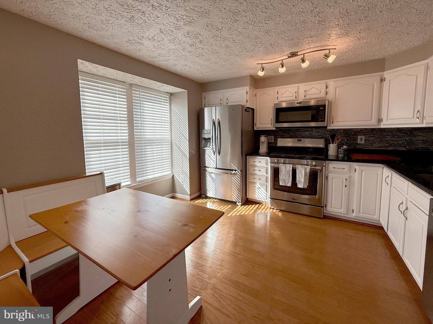 2253 Grand Court photo 6