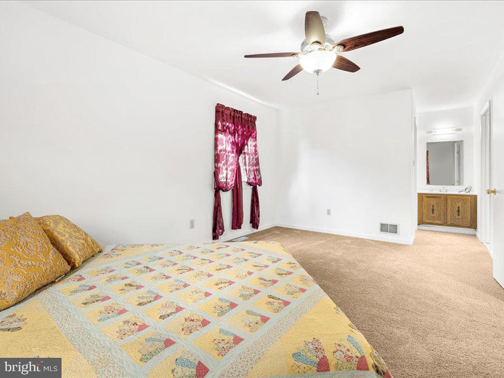 1010 Paddington Place photo 12