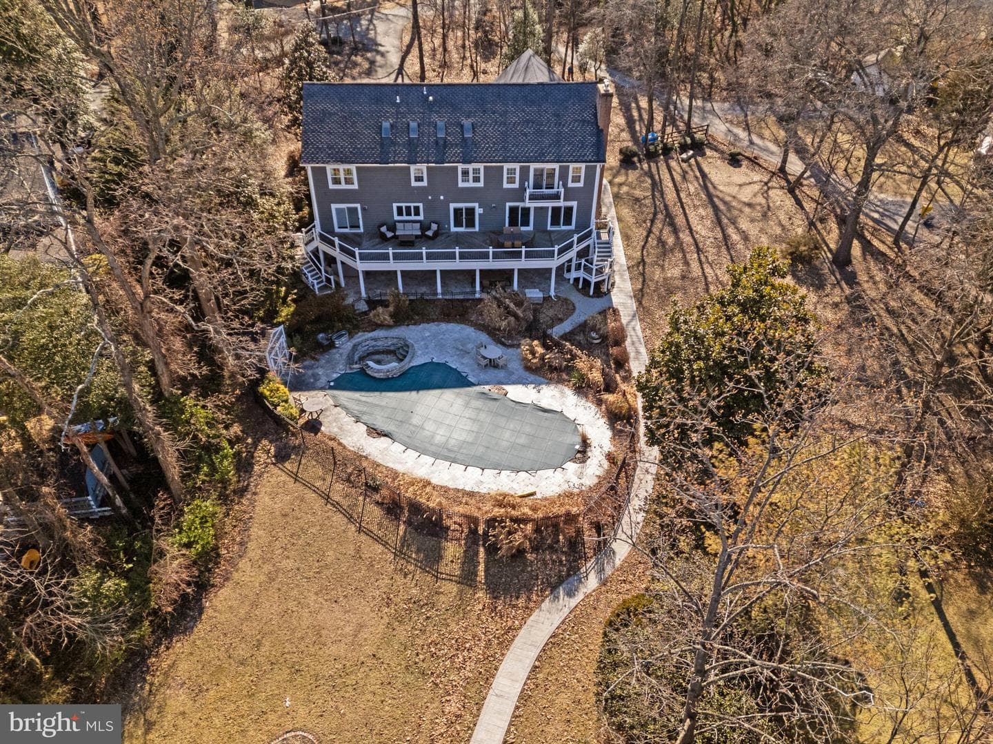 415 Edgewater Road photo 28