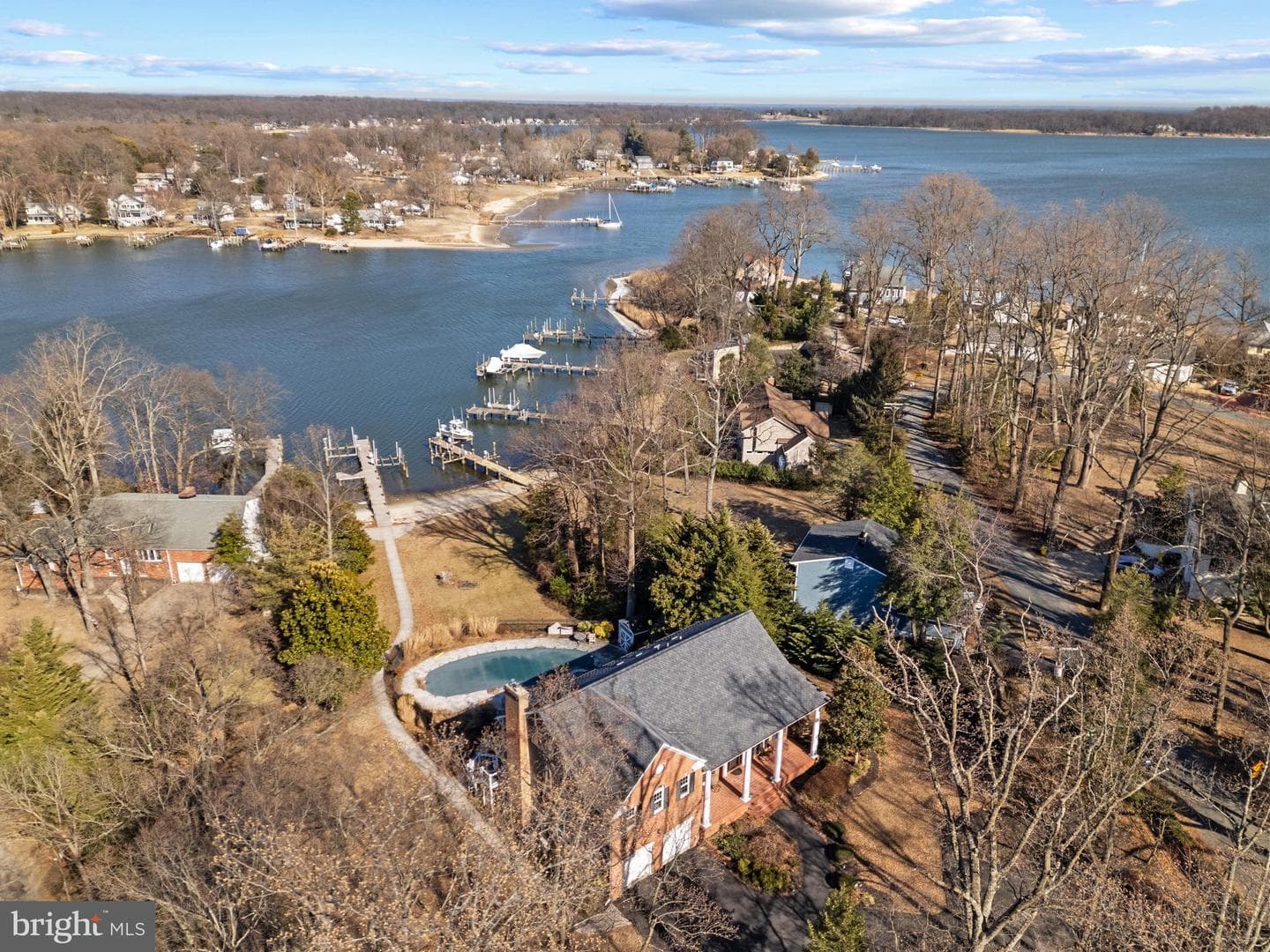 415 Edgewater Road photo 34