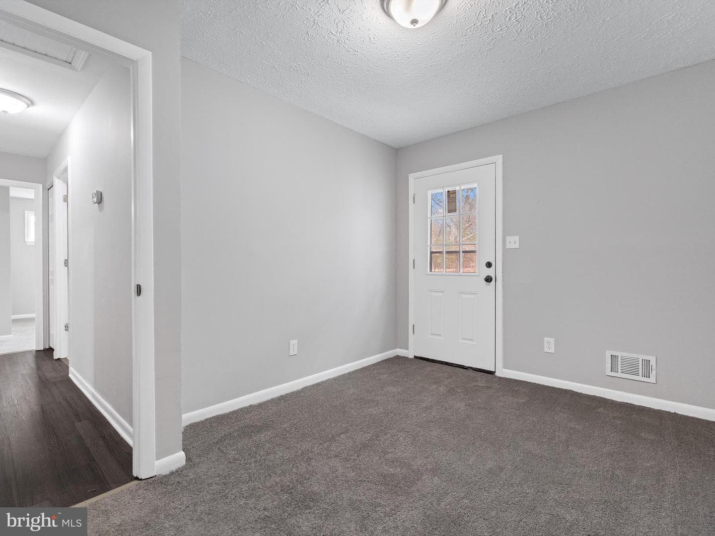 1095 Woodlawn Avenue photo 20