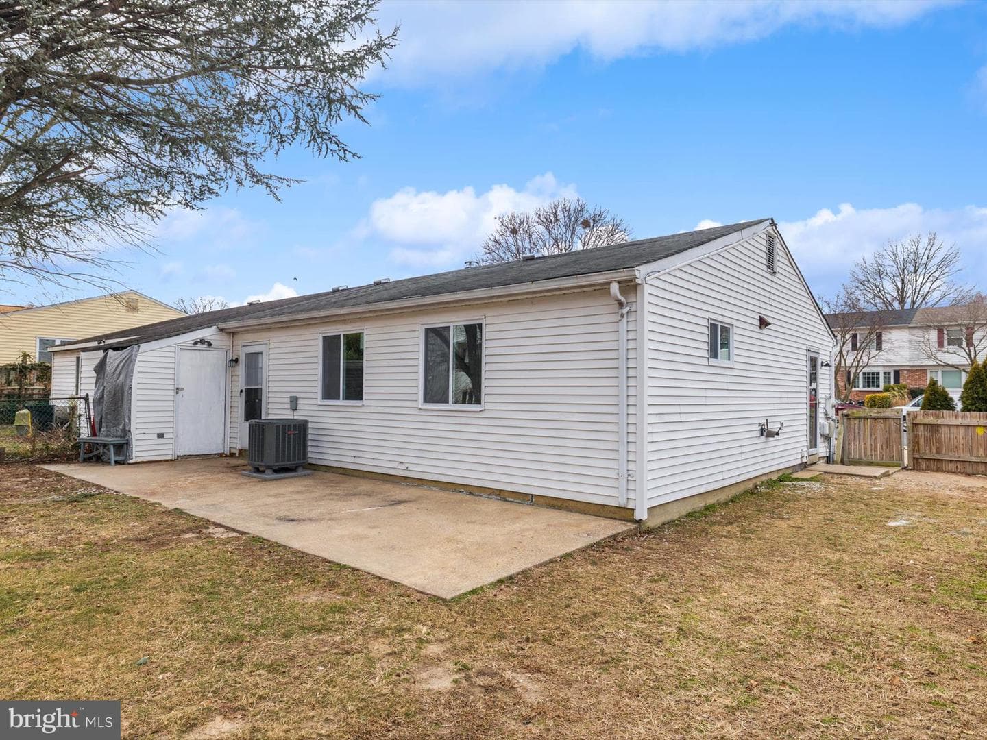 1095 Woodlawn Avenue photo 24