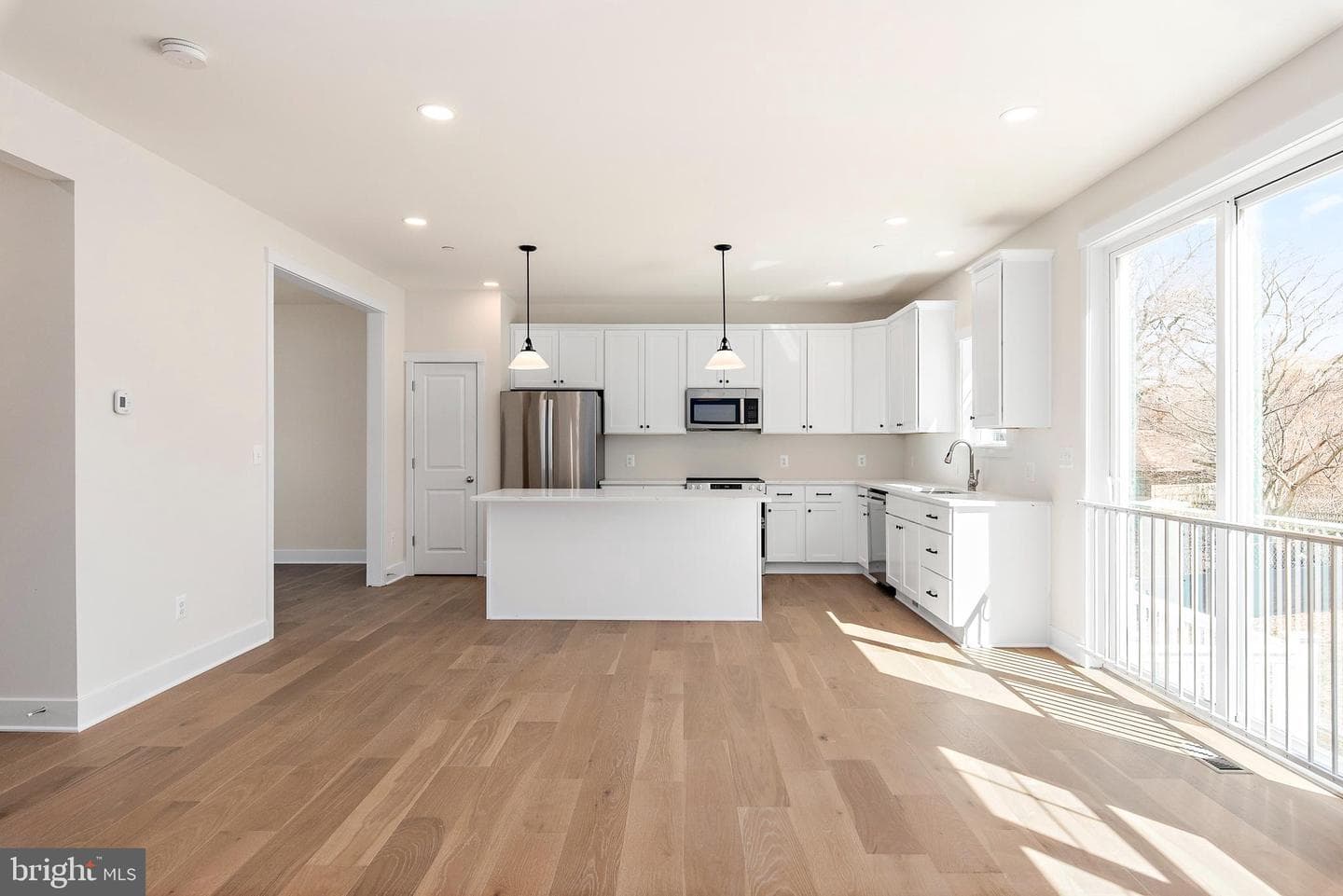 405 Alameda Parkway photo 11