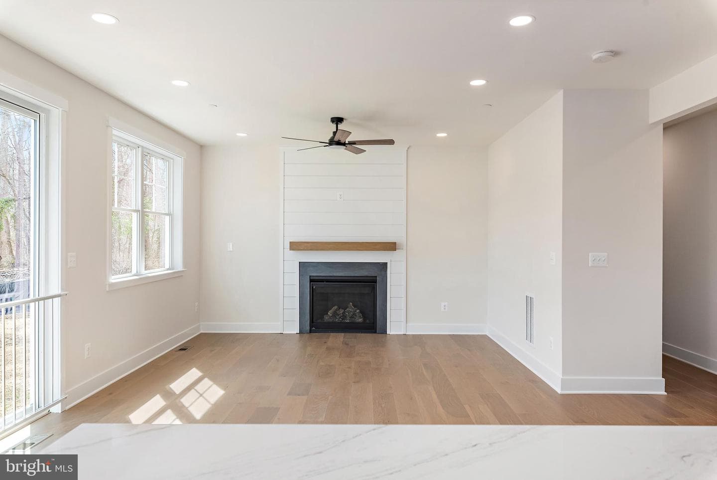 405 Alameda Parkway photo 21