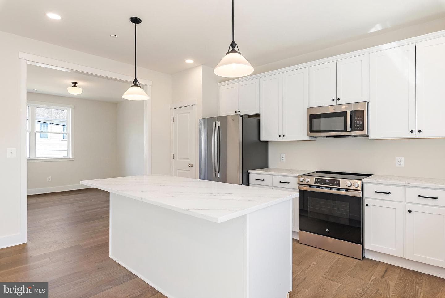 405 Alameda Parkway photo 26