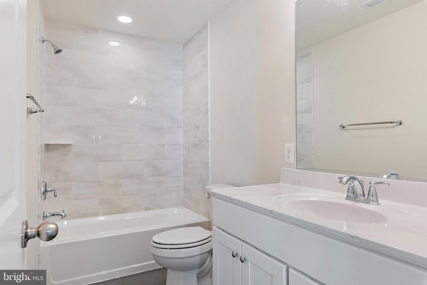 405 Alameda Parkway photo 58