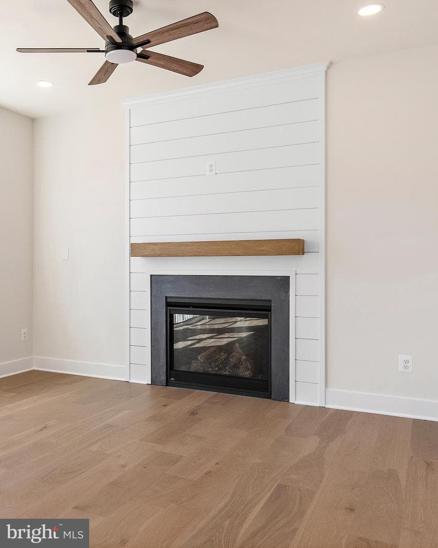 405 Alameda Parkway photo 8