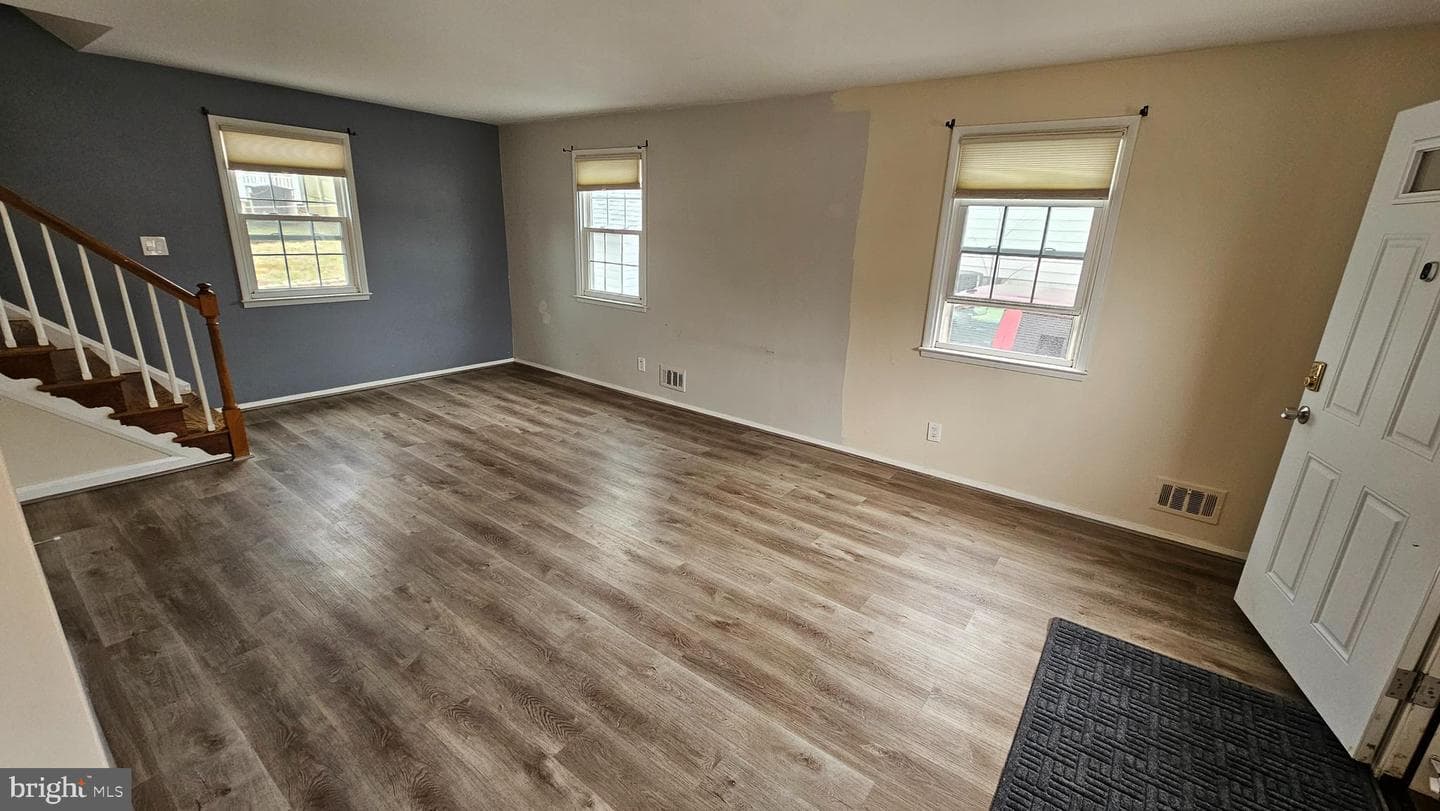 321 Ardmore Road photo 11
