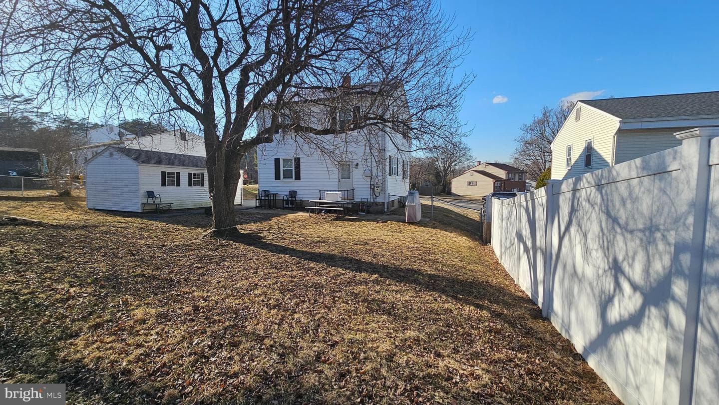 321 Ardmore Road photo 4