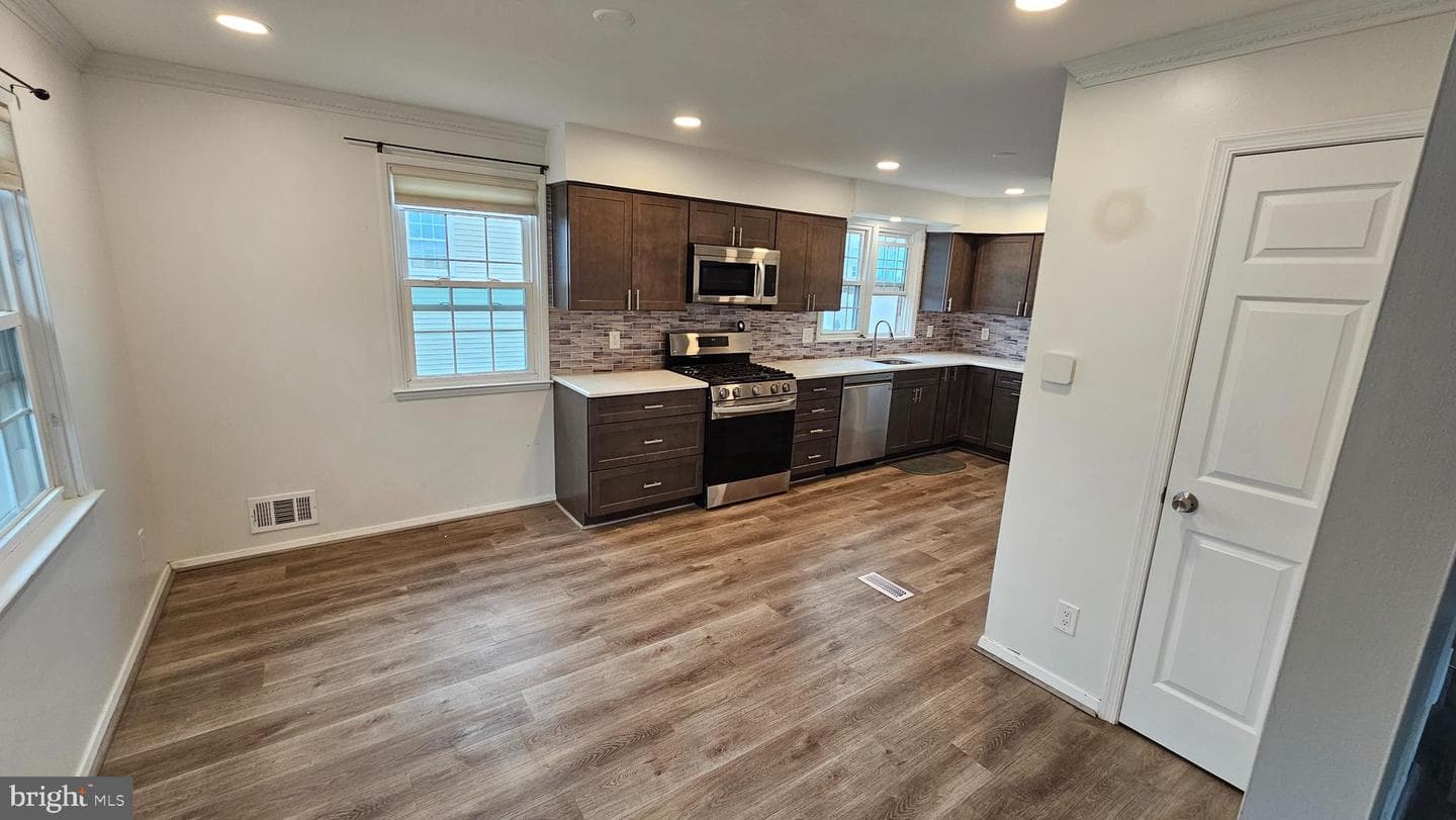 321 Ardmore Road photo 5