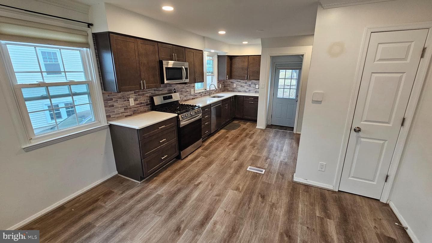 321 Ardmore Road photo 6