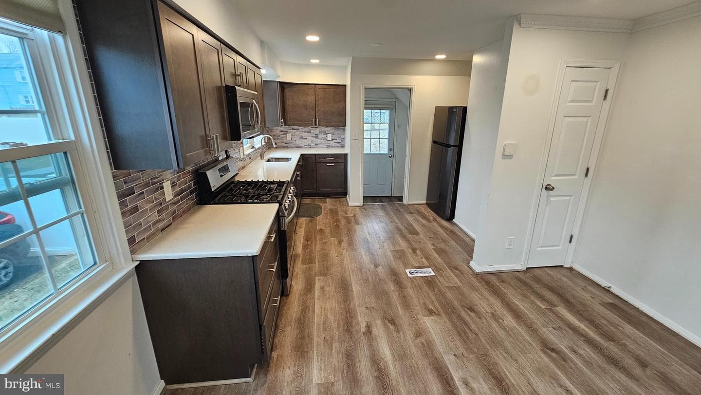 321 Ardmore Road photo 7