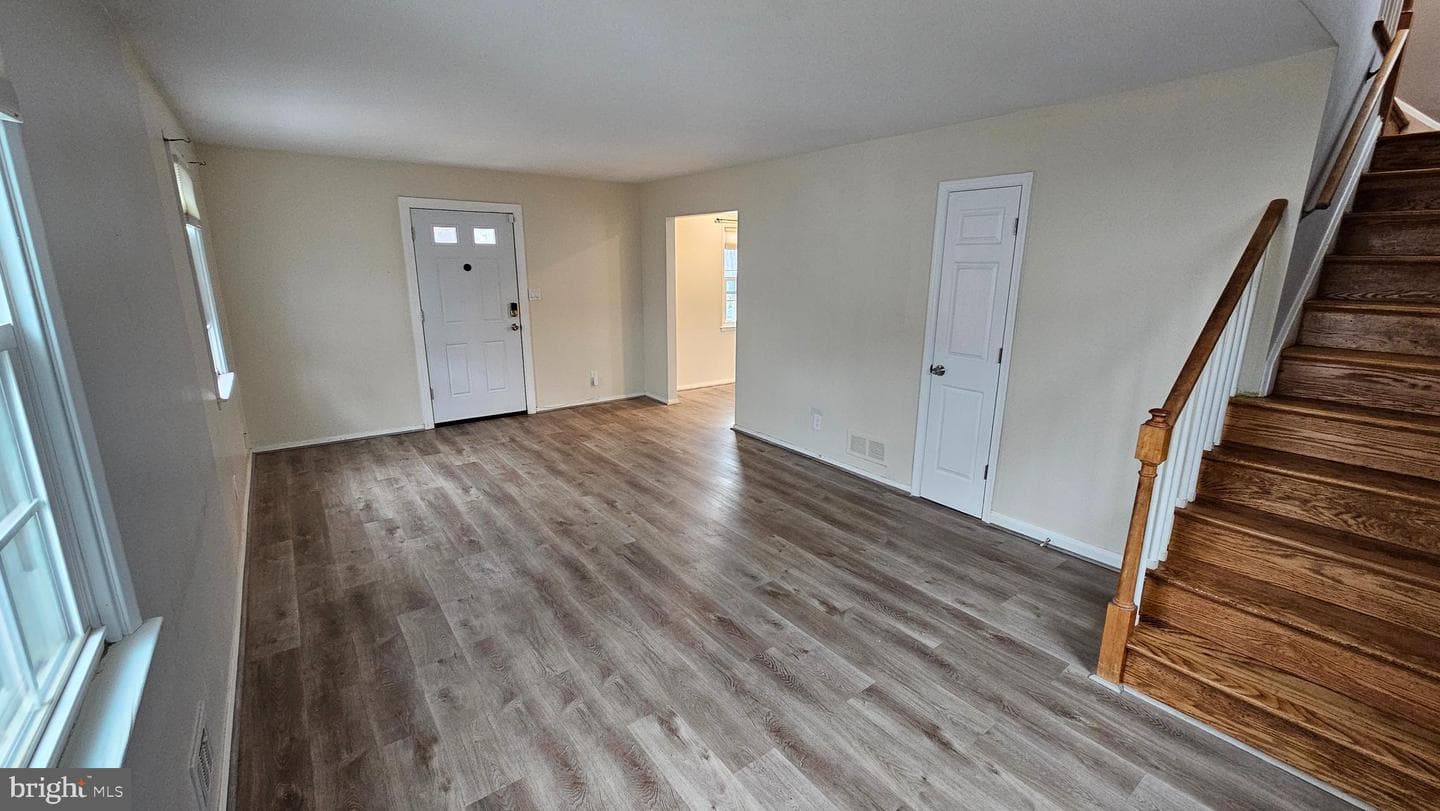 321 Ardmore Road photo 9