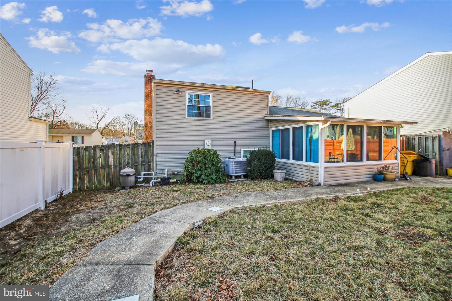 1474 Gesna Drive photo 4