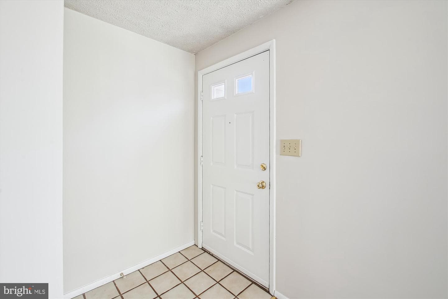 1474 Gesna Drive photo 9