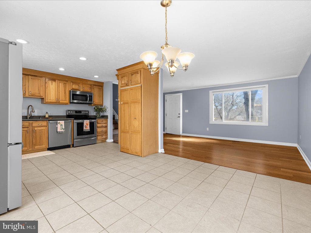 7806 Walnut Tree Road photo 3