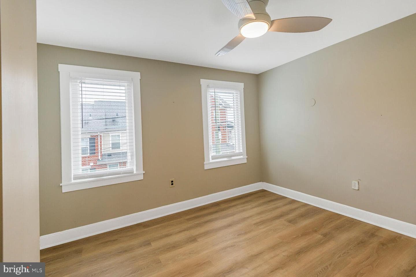 38 Pleasant Street photo 11