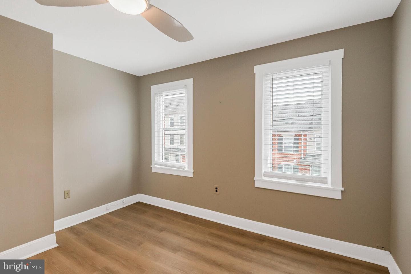 38 Pleasant Street photo 12
