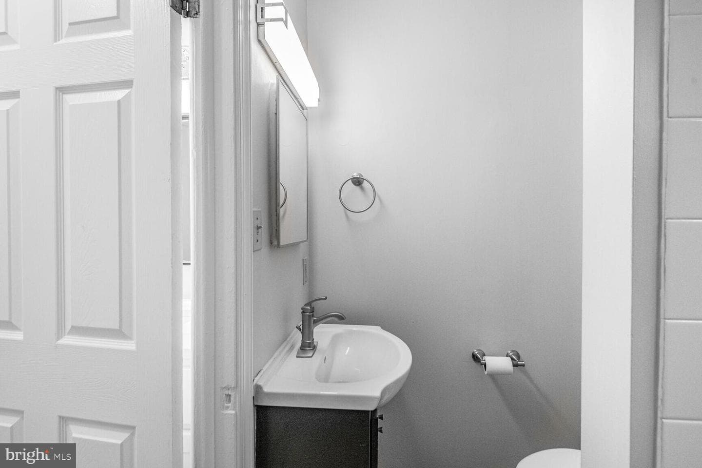 38 Pleasant Street photo 19