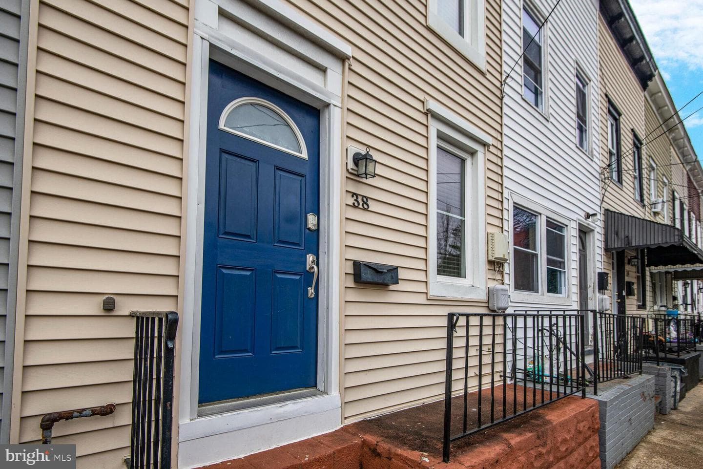 38 Pleasant Street photo 2