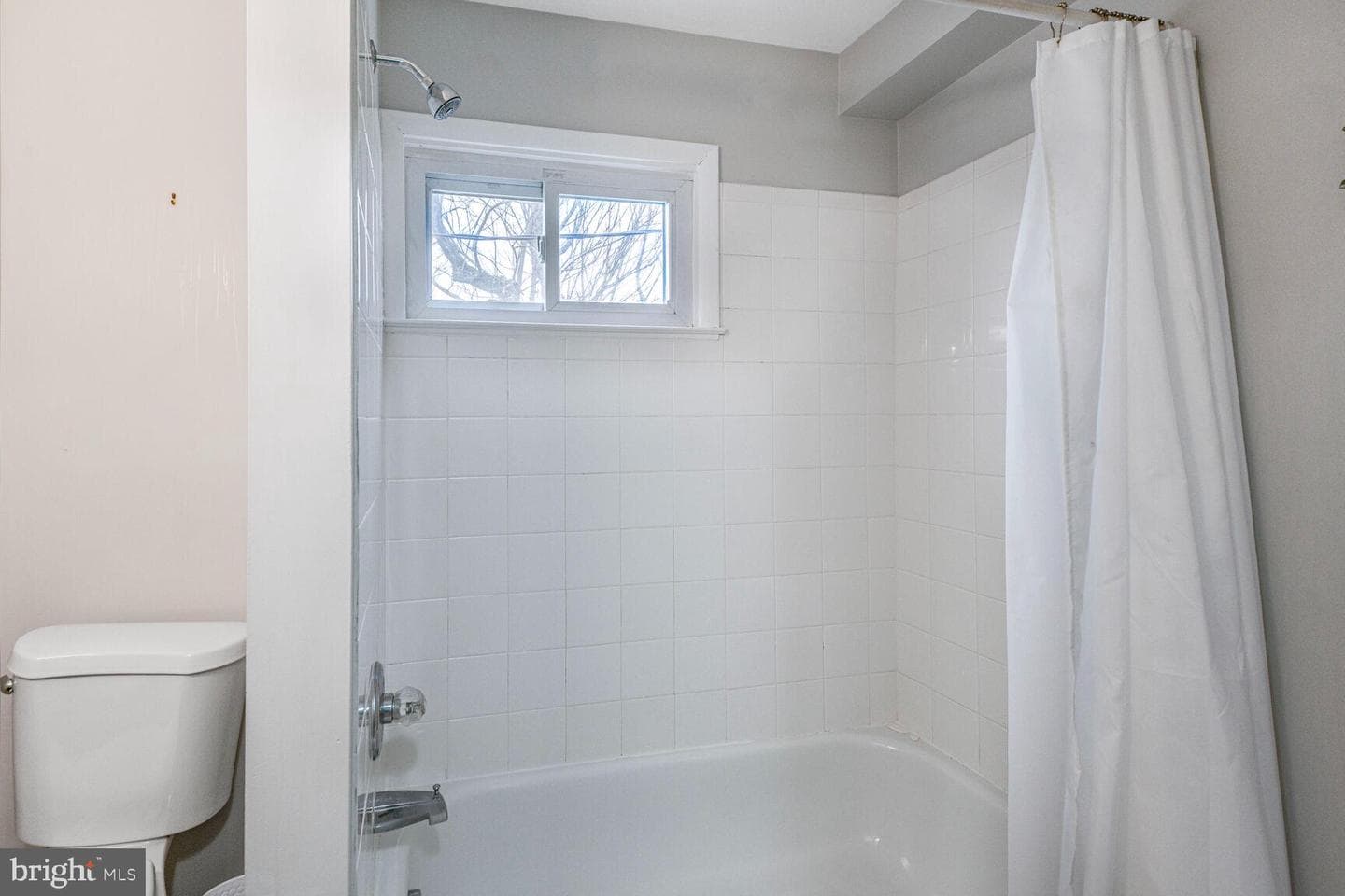 38 Pleasant Street photo 20