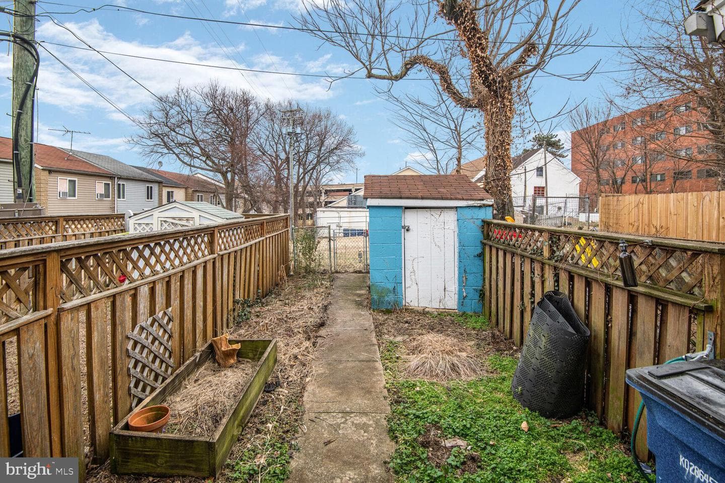 38 Pleasant Street photo 22
