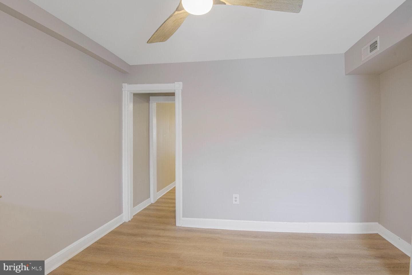 38 Pleasant Street photo 6