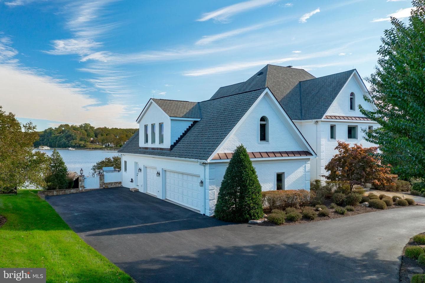 803 Coachway photo 104