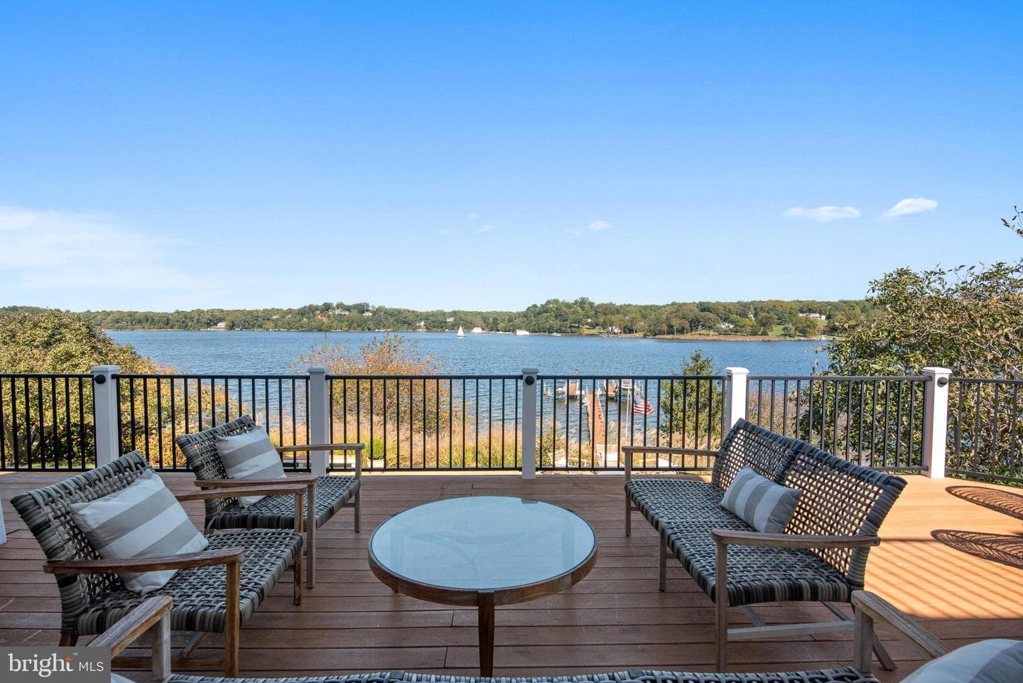 803 Coachway photo 108
