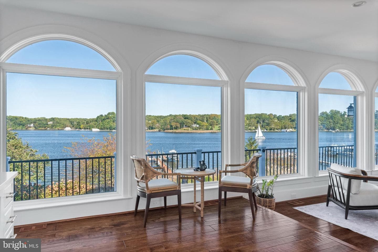 803 Coachway photo 24