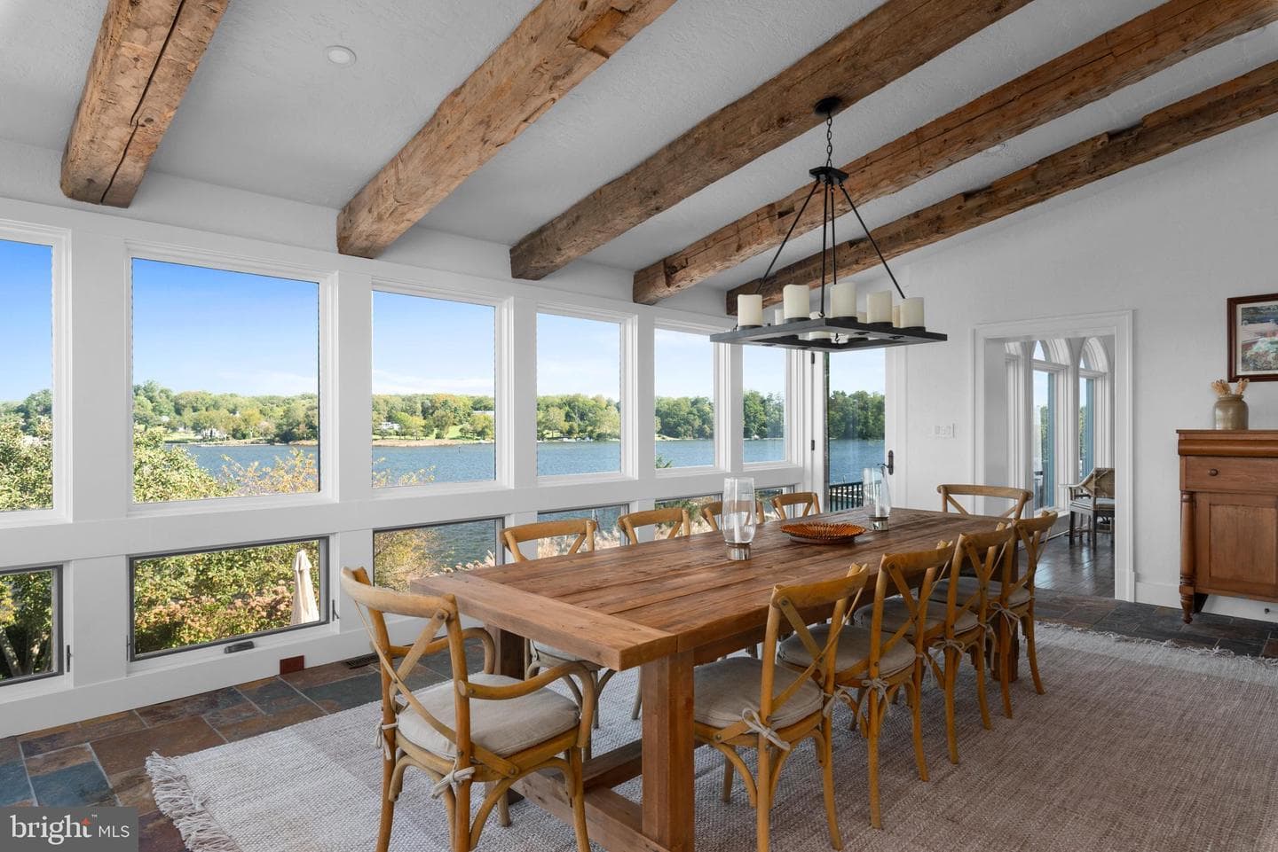 803 Coachway photo 28