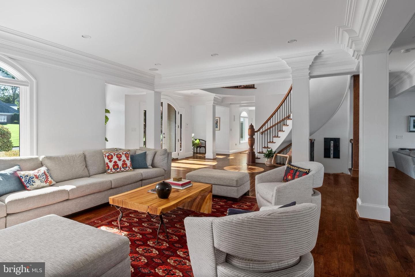 803 Coachway photo 40