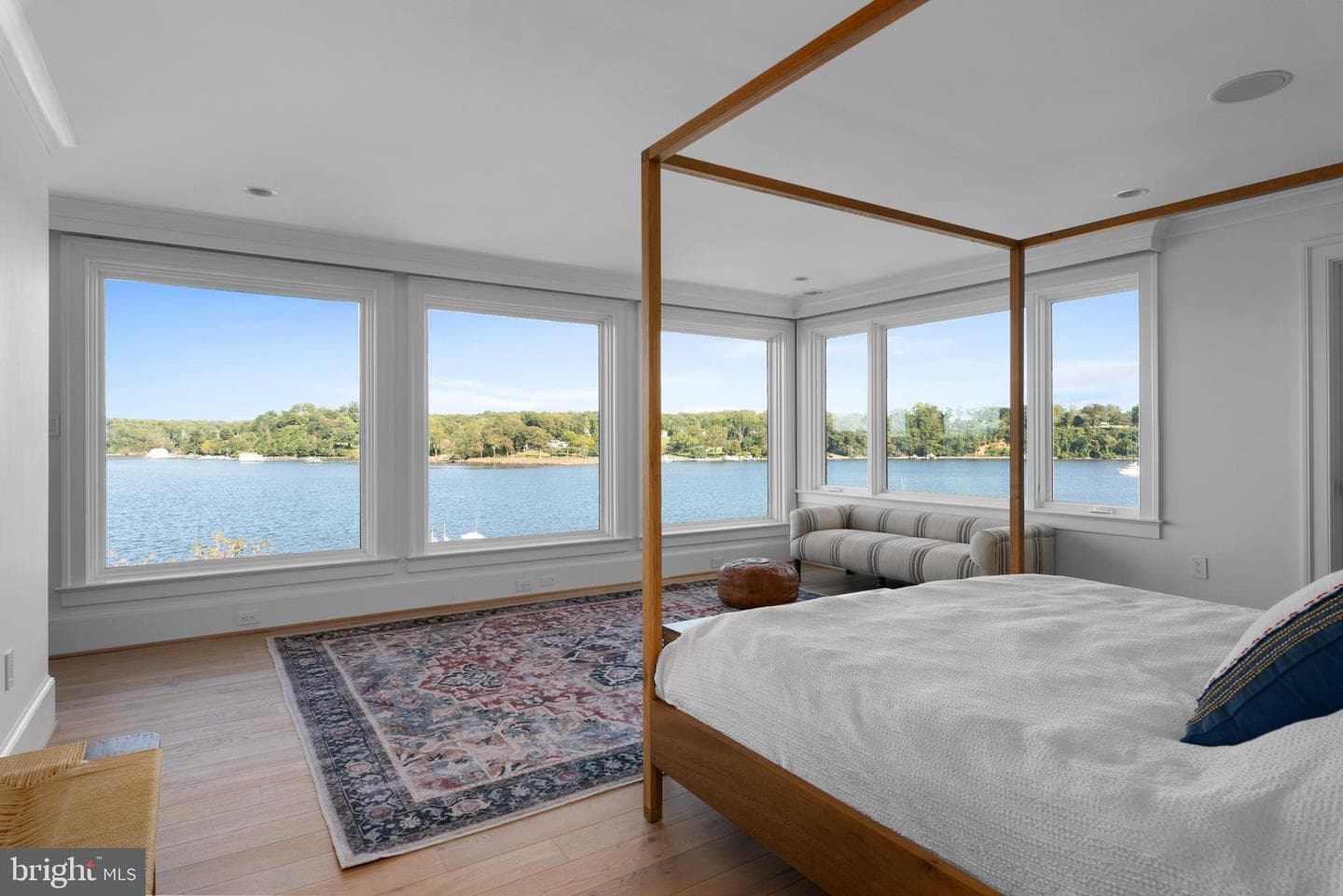 803 Coachway photo 51
